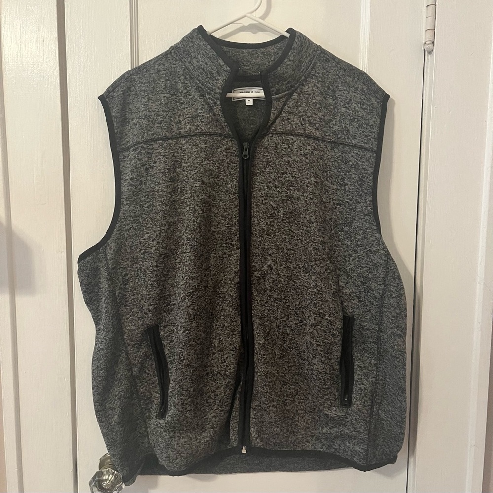 Crown and Ivy Vest